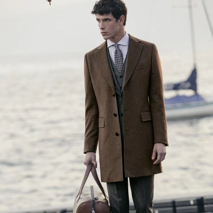 時尚商務(wù)大衣(圖1) 時尚商務(wù)大衣(圖1)